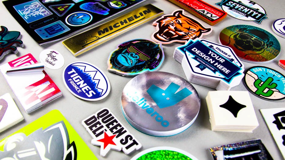 collection de stickers muraux colorés et tendance pour décoration intérieure moderne