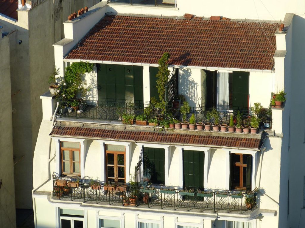 Intégrer des plantes sur son balcon