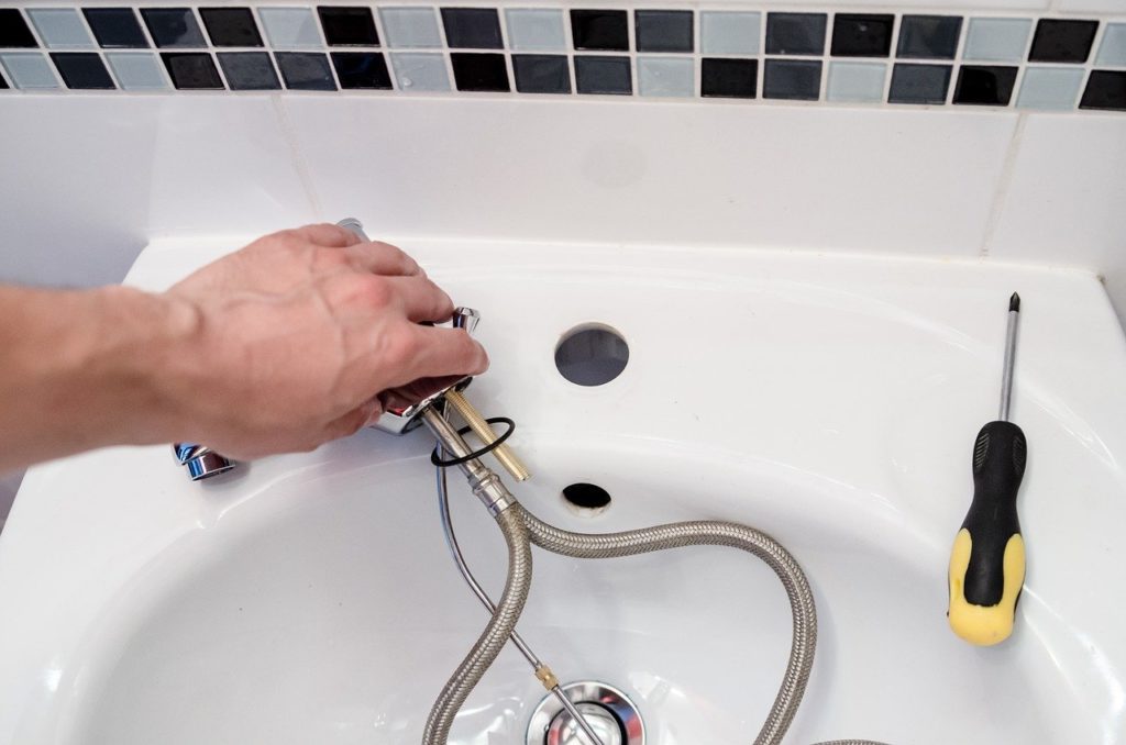 Faire appel à un plombier