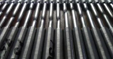 Fixation pour l'acier