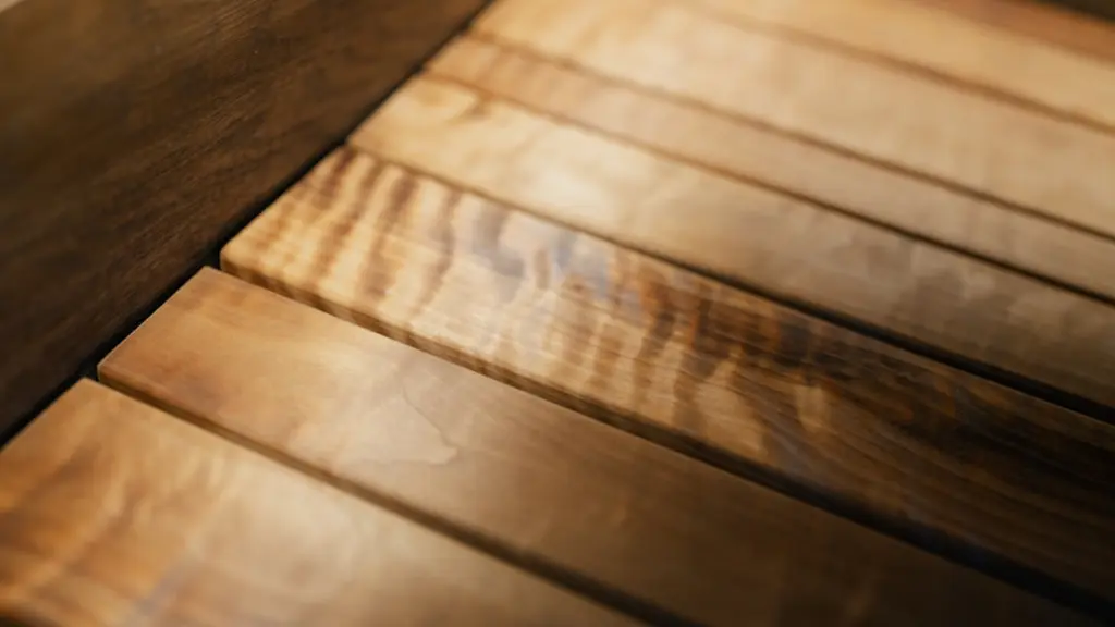 Yakisugi & Shou Sugi Ban : mobilier bois brûlé dans un intérieur zen